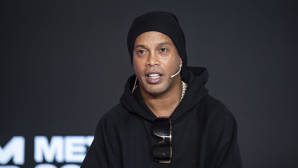 رونالدينيو يكشف هوية لاعب عربي تمنى اللعب بجواره