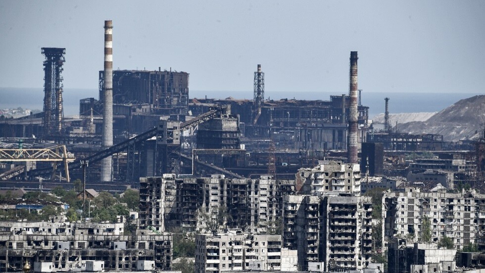 زوجة مقاتل من كتيبة "آزوف": محتجزون بظروف مقبولة