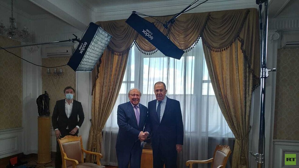 بعد زيارته للجزائر وعمان.. كيف ينظر لافروف لمواقف العرب من الحدث الأوكراني؟