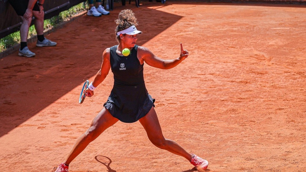 بعد دخولها التاريخ.. المصرية ميار تنسحب من 