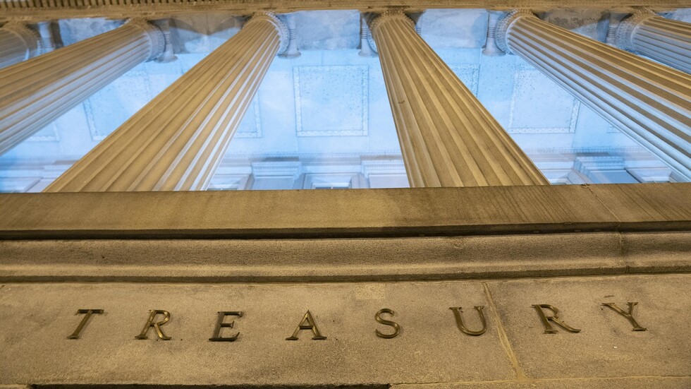 الخزانة الأمريكية تتهم "شبكة نفط" بالارتباط بحزب الله وإيران وتصنفها منظمة إرهابية