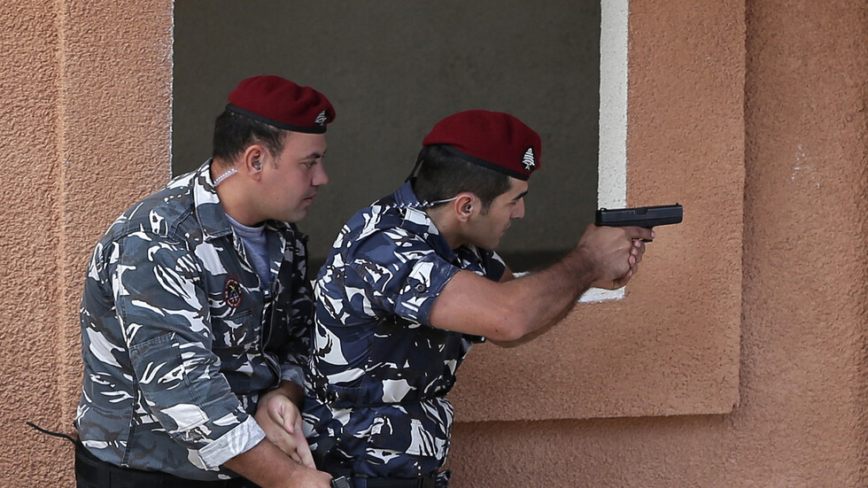 لبنان.. إحباط عملية تهريب عدد من الأشخاص عبر البحر إلى إيطاليا