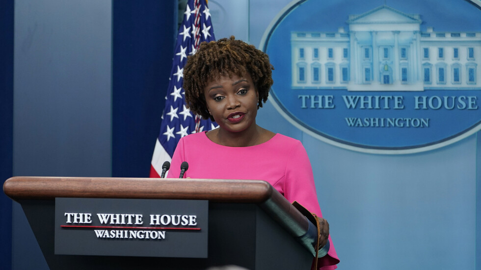 البيت الأبيض يؤكد زيارة مسؤولين رفيعين للسعودية لبحث توريدات المحروقات