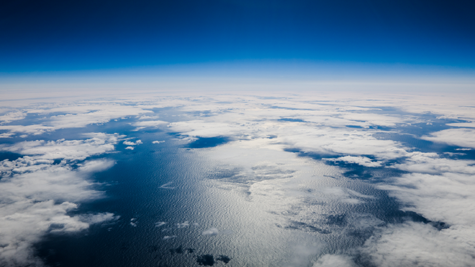 العثور على نوع جديد تماما من المواد الكيميائية عالية التفاعل في الغلاف الجوي