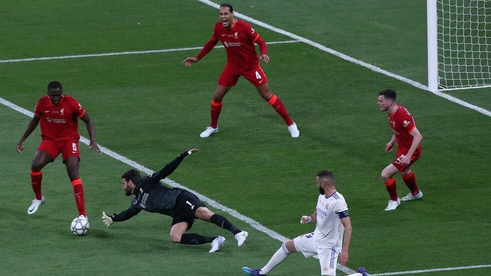 خبير تحكيمي: هدف بنزيما الملغي صحيح (فيديو)