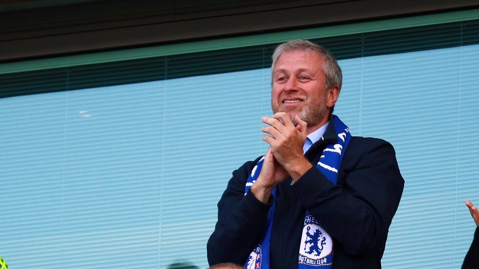 الملياردير الروسي أبراموفيتش يودع تشيلسي برسالة مؤثرة