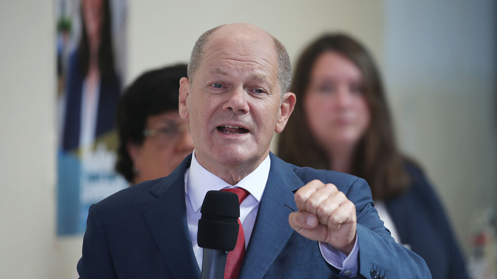 المستشار الألماني يقر بأن بلاده والغرب تكبدوا خسائر بسبب عقوباتهم ضد روسيا