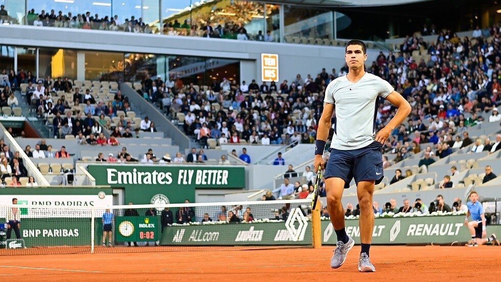 الروسي خاتشانوف يودع "رولان غاروس" على يد النجم الصاعد ألكاراز.. فيديو