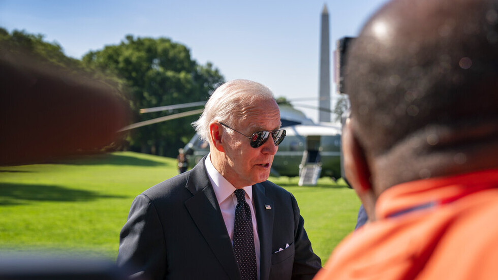 بايدن: السيطرة على الأسلحة أمر يعود للكونغرس