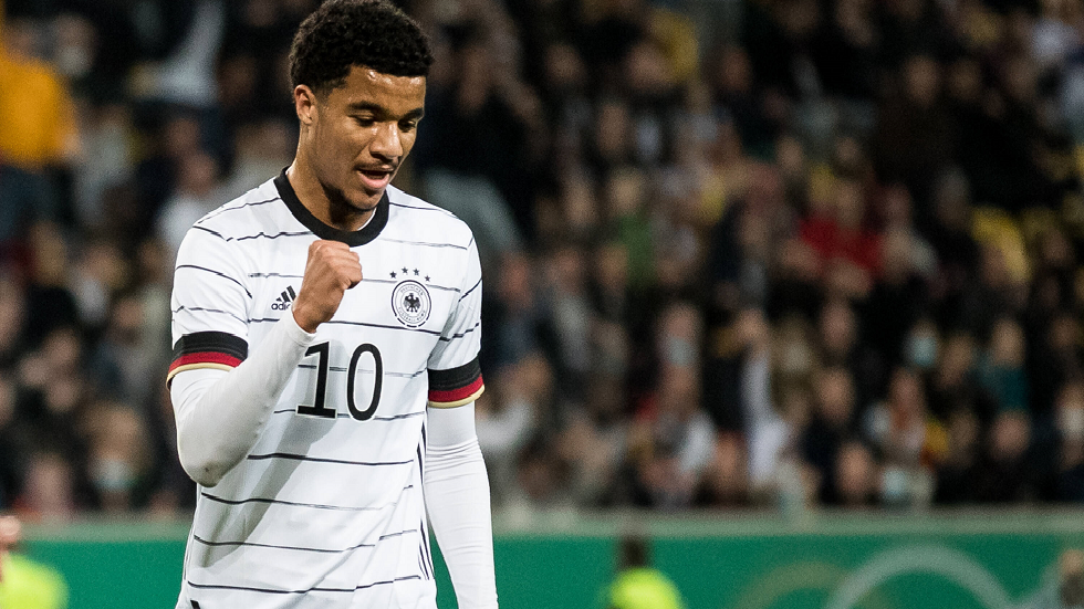 "الفيفا" يسمح للاعب بايرن ميونيخ تيلمان بتمثيل أمريكا بدلا عن ألمانيا