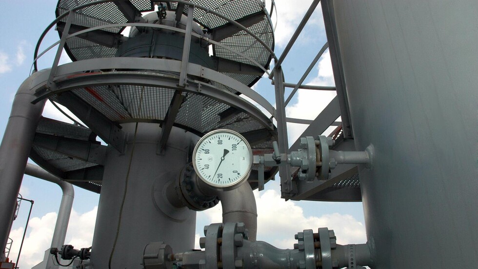 "غازبروم" تعلق توريدات الغاز الروسي للدنمارك وشركة "شل"