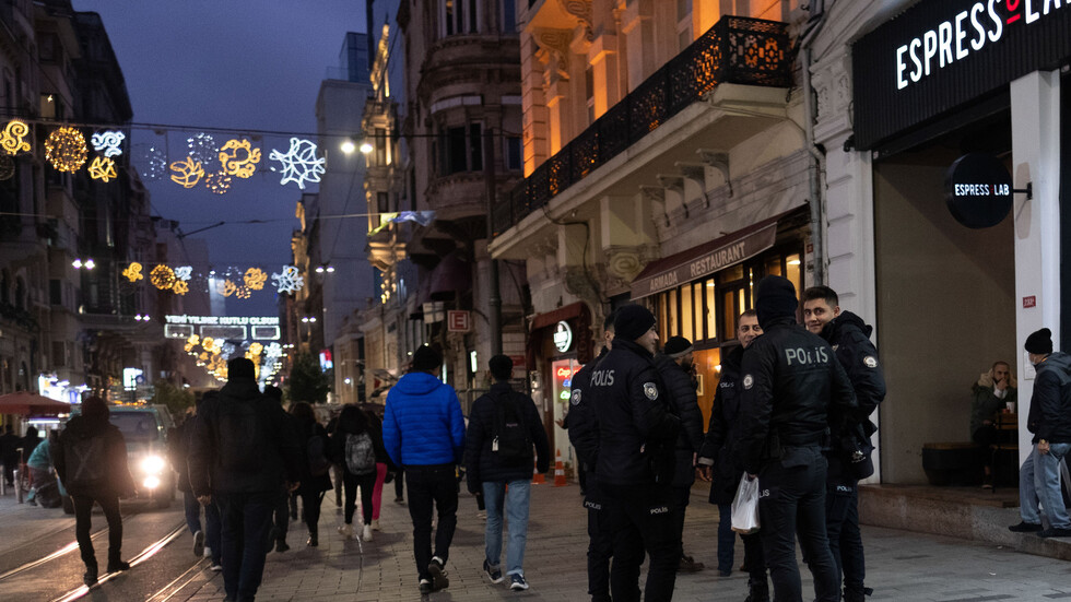 تركيا.. قرارات اعتقال بحق 40 شخصا بينهم عسكريون مفصولون من الخدمة