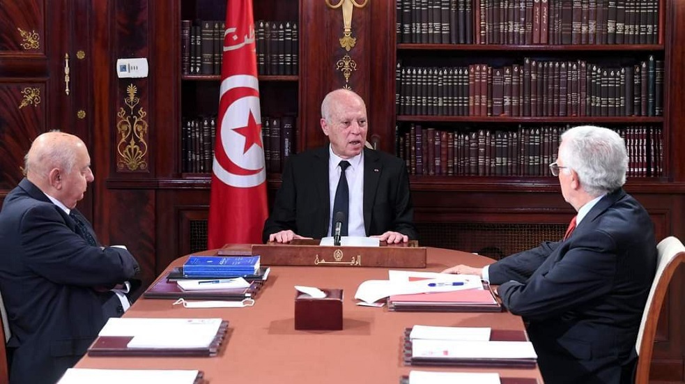 الرئاسة التونسية: إعداد دستور جديد لتونس وتنظيم استفتاء عام عليه في 25 يوليو المقبل لإقراره