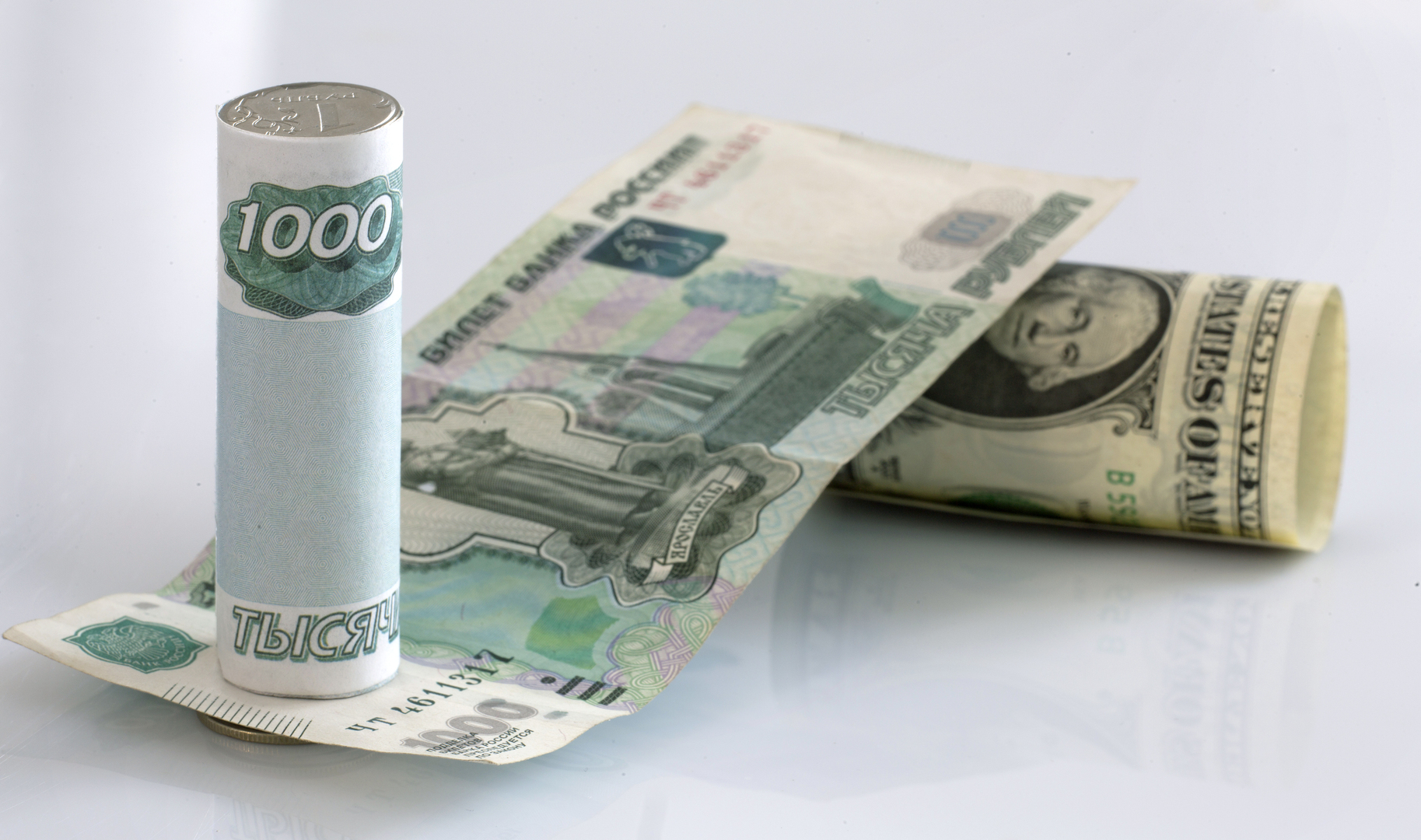 العملة الروسية تواصل الارتفاع.. الدولار دون مستوى 68 روبلا للمرة الأولى منذ مارس 2020