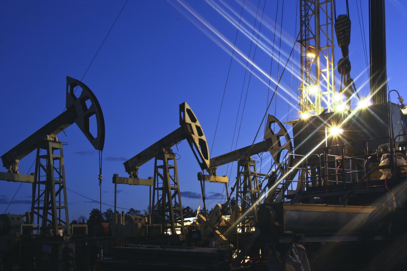 ارتفاع أسعار النفط وسط مخاوف بشأن النفط الروسي