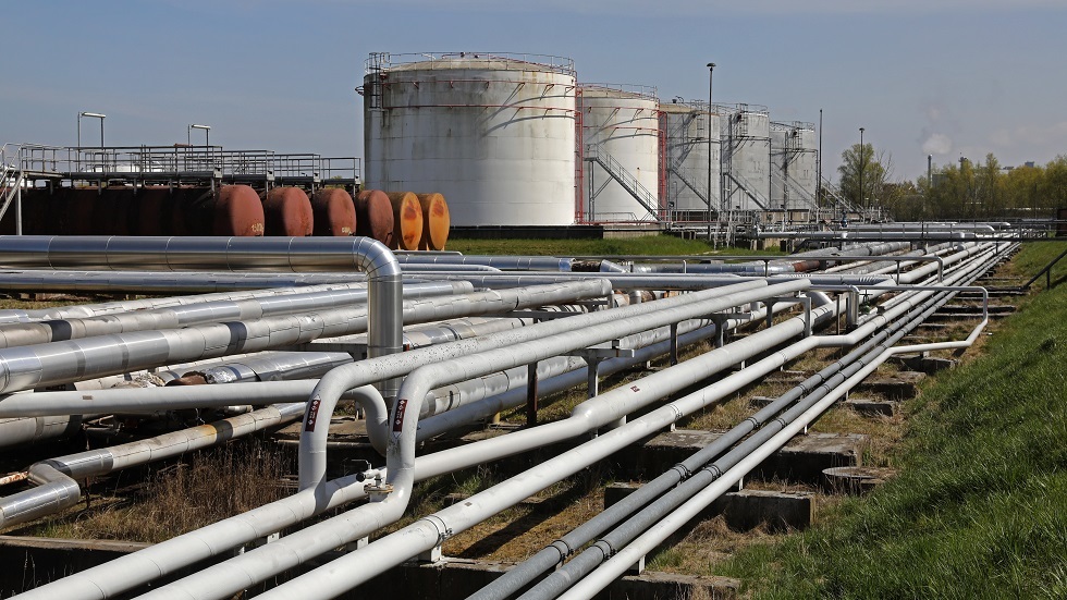 بلغاريا تلوّح باستخدام حق النقض ضد حظر واردات النفط الروسي