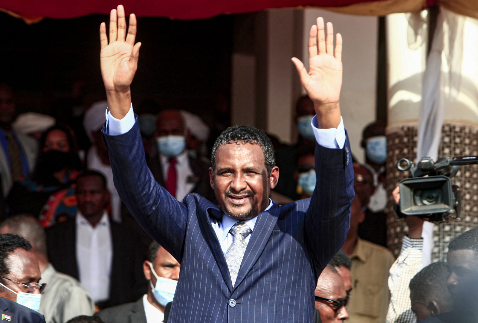 السودان.. دقلو يحذر من اتفاقيات وحوارات 