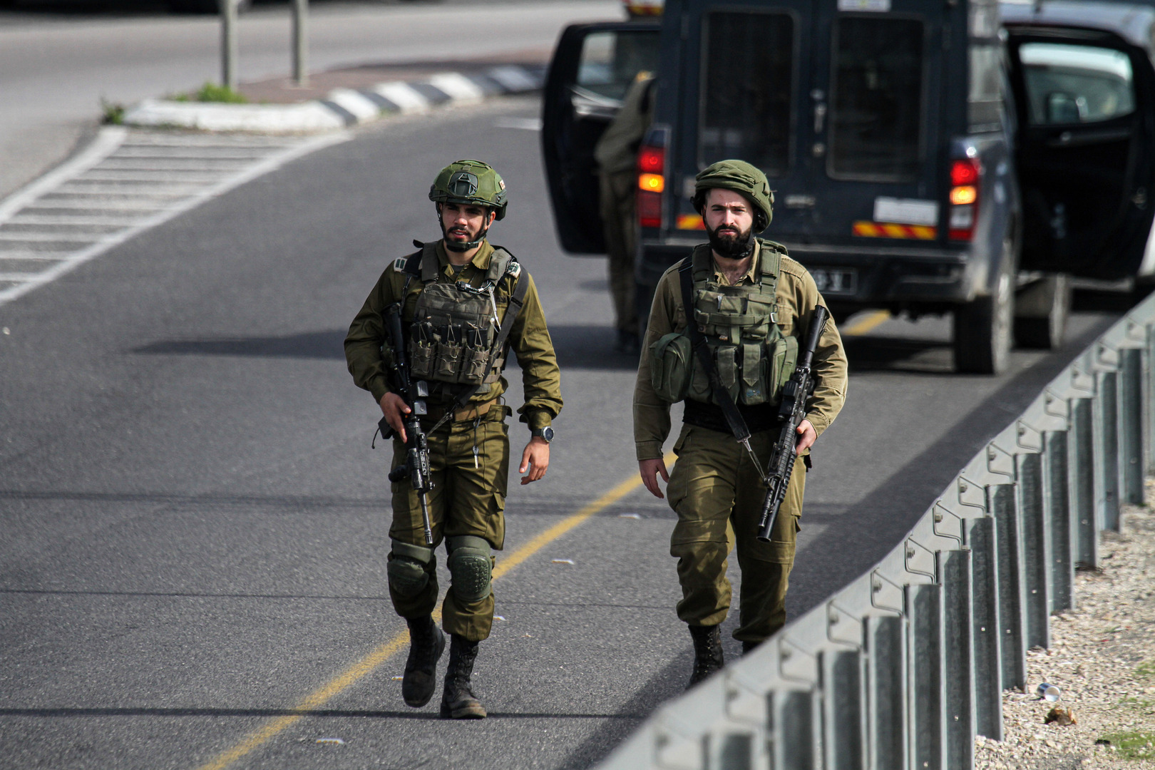 الجيش الإسرائيلي: اعتقال فلسطينيين يشتبه بأنهما ساعدا منفذي عملية إلعاد