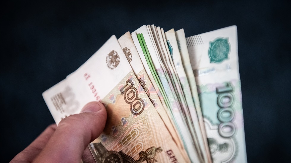 بوتين: سعر الروبل يظهر أفضل الديناميكيات على مستوى العملات العالمية