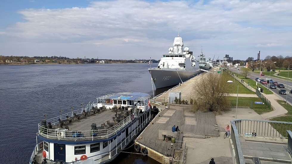 لاتفيا تنهي عقدها مع بيلاروس لنقل البضائع العسكرية عبر موانئها