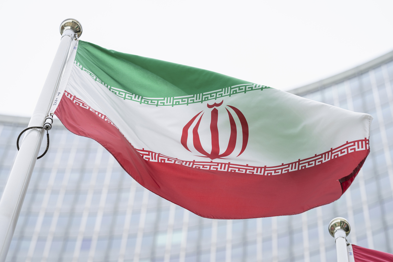 إيران تعزي الإمارات بوفاة الشيخ خليفة بن زايد وتؤكد: هناك فرص وأجواء جديدة بالعلاقات مع الإمارات