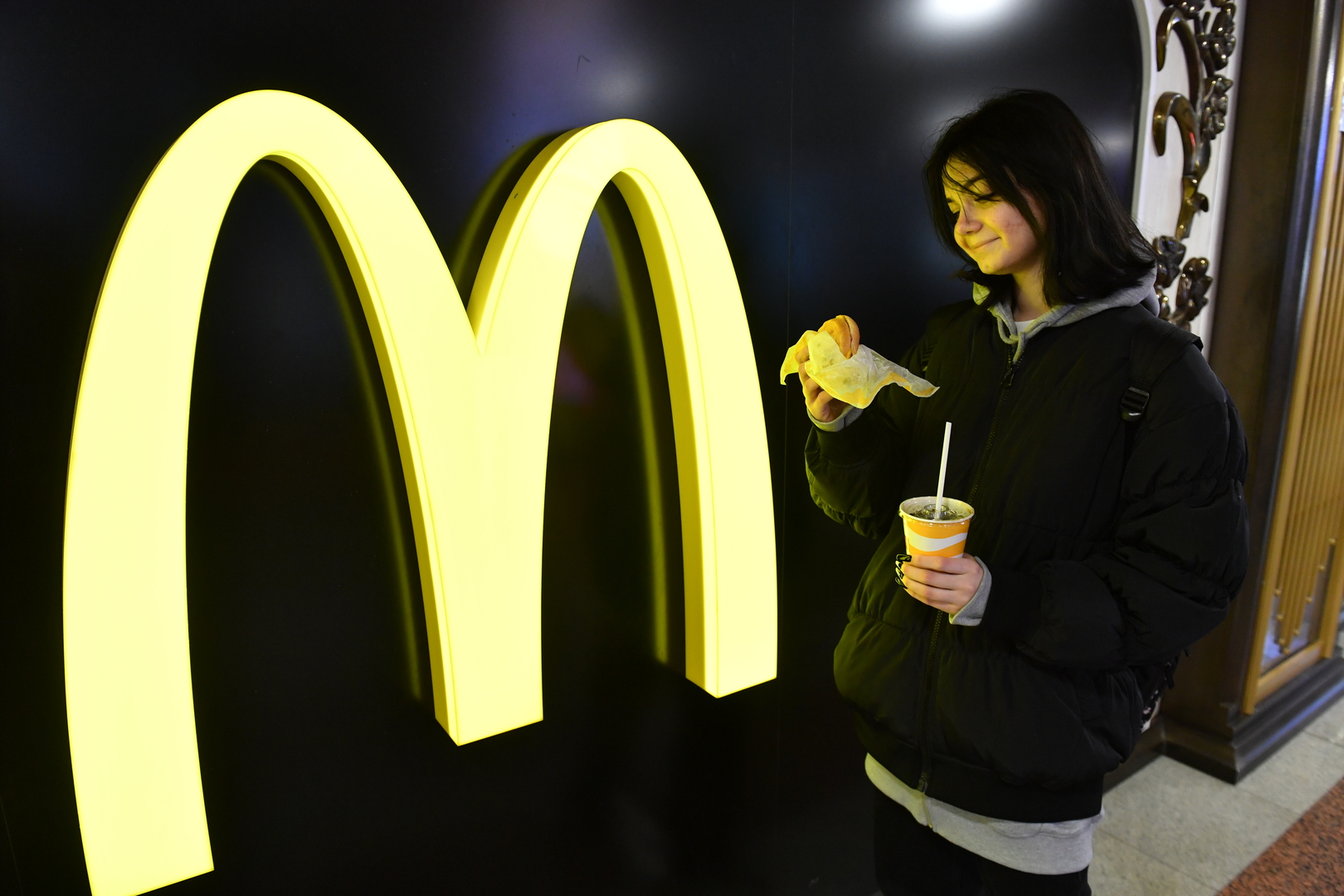 ماكدونالدز يخسر 1.2 مليار دولار نتيجة مغادرته روسيا