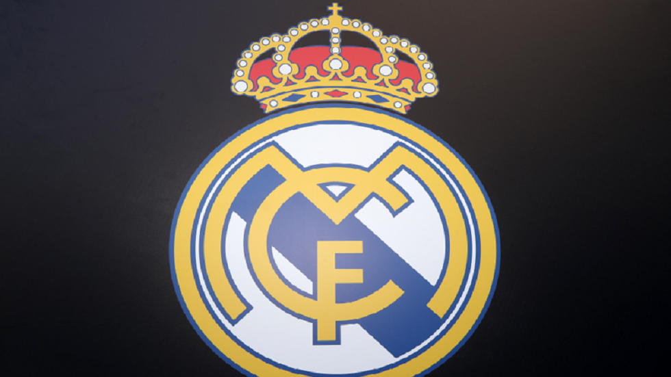 ريال مدريد يكشف عن قميصه الجديد في الموسم المقبل (فيديو وصور)