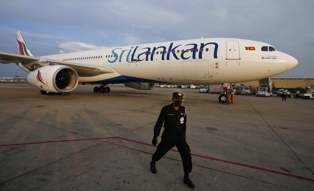 سريلانكا تقترح خصخصة شركة الطيران الوطنية وسط أزمة طاحنة