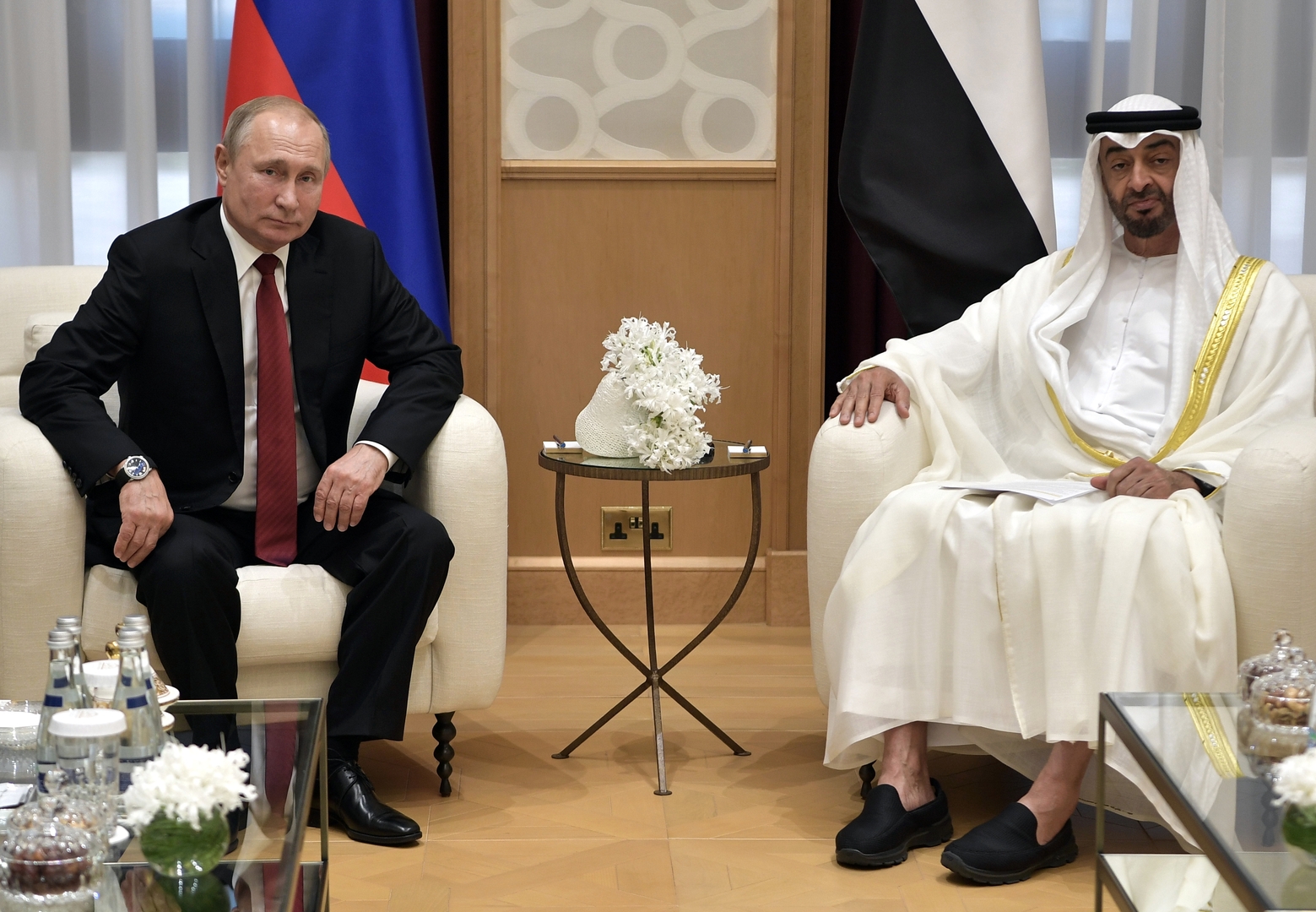 بوتين يهاتف الشيخ محمد بن زايد لتهنئته على انتخابه رئيسا للإمارات