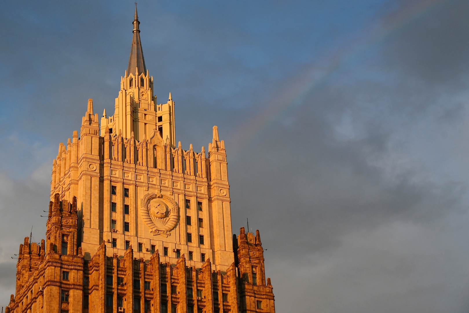 روسيا تغلق مكتب شبكة CBC الكندية في موسكو وتلغي إعتماد صحفييها