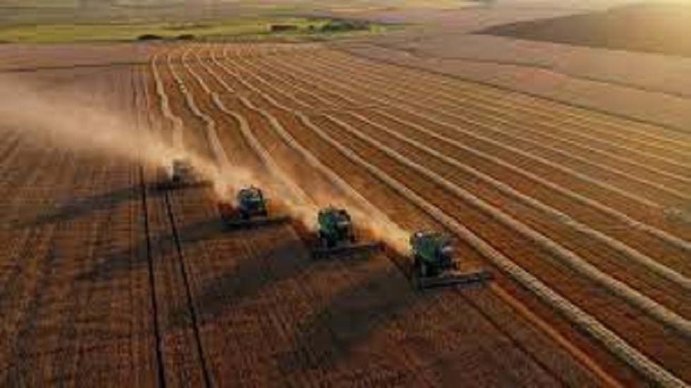 الماكينات الزراعية تلحق أضرارا بخمس الأراضي الزراعية في العالم