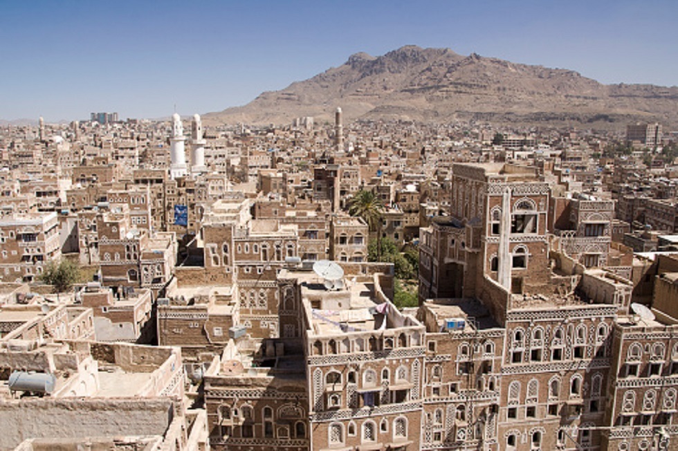 اليمن.. الحوثيون يعلنون فتح الطريق من منطقة المبرز جبل راس إلى مديرية حيس في الحديدة