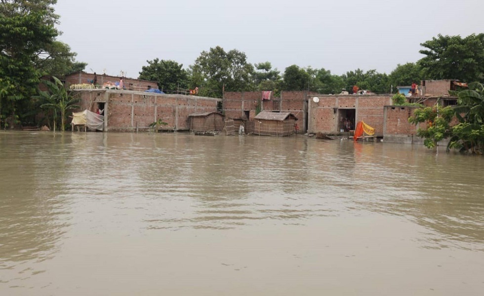 انحسار الفيضانات في بنغلادش والهند بعد تسببها بمصرع 60 شخصا