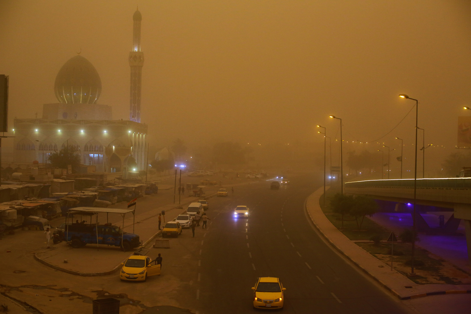 المرصد العراقي لحقوق الإنسان يتوقع حدوث موجات نزوح بسبب العواصف الترابية