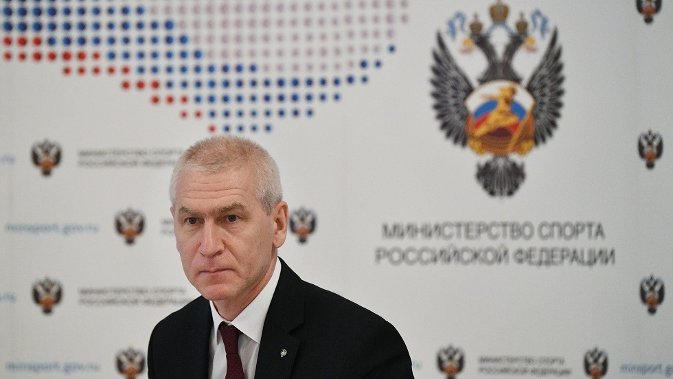 وزير الرياضة الروسي يبحث عن بدائل لواردات المعدات الرياضية