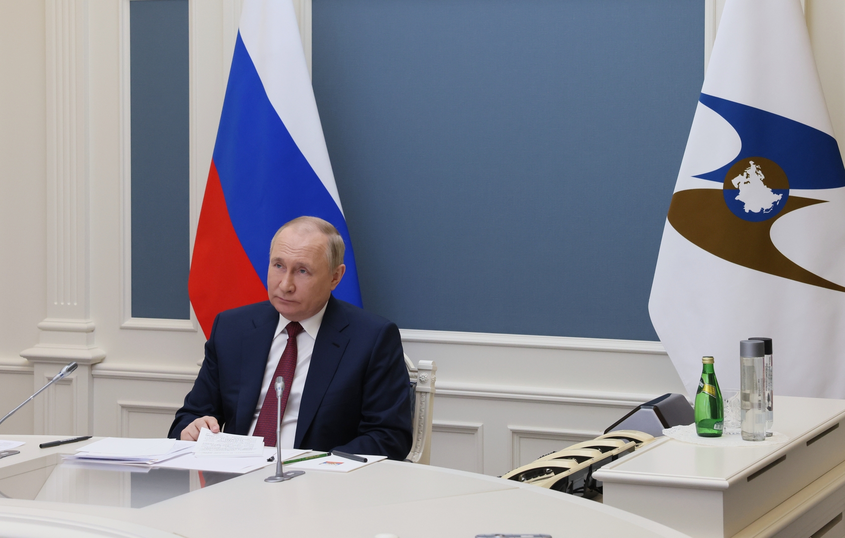 بوتين محذرا من مصادرة أصول روسية: سرقة ممتلكات الآخرين لا تؤدي أبدا إلى الخير