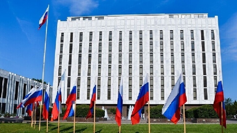 سفارة روسيا لدى واشنطن: موسكو تطالب واشنطن بالعودة للحوار في مجال حظر انتشار الأسلحة