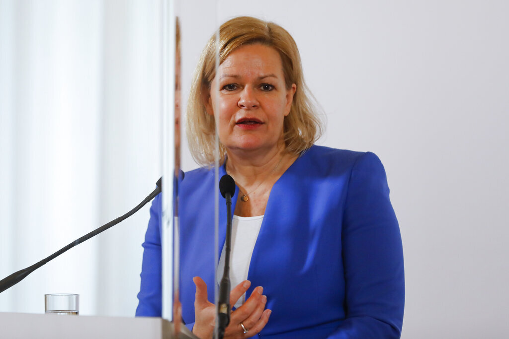 وزيرة الداخلية الألمانية تتوجه إلى إسرائيل