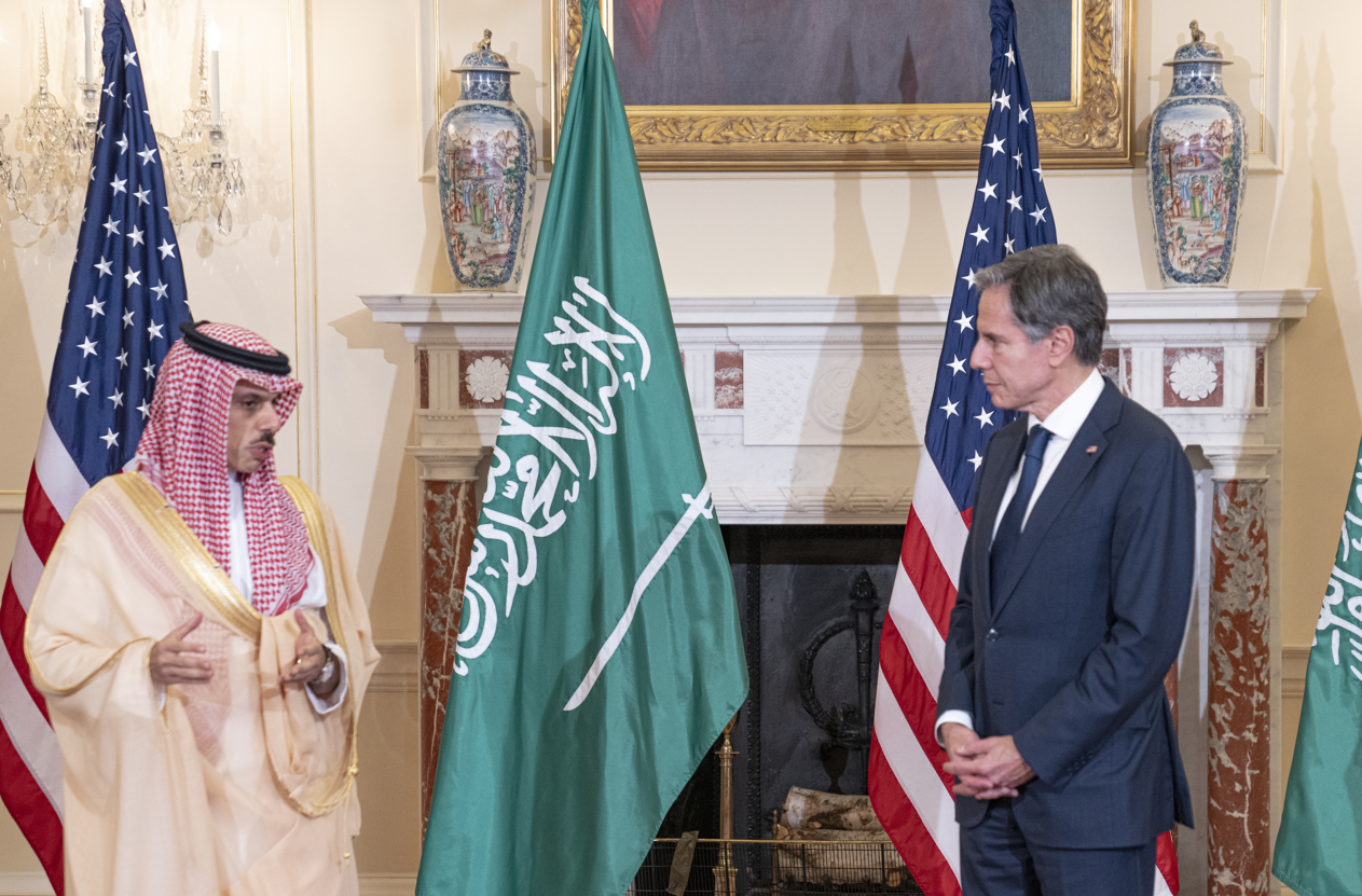 وزير الخارجية الأمريكي يكشف فحوى حديث مع نظيره السعودي