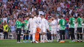 بالفيديو.. ريال مدريد وريال بيتيس يتبادلان