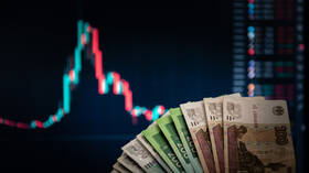 العملة الروسية تواصل الارتفاع.. الروبل الروسي يسجل أمام الدولار مستوى هو الأول منذ مارس 2018