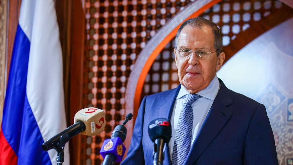 لافروف والأمين العام لمنظمة التعاون الإسلامي يبحثان أسباب التصعيد الحالي في العالم