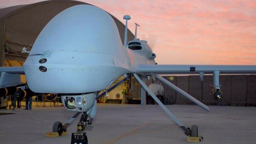 وكالة: إدارة بايدن تخطط لبيع أوكرانيا 4 طائرات مسيرة قادرة على حمل صواريخ Hellfire