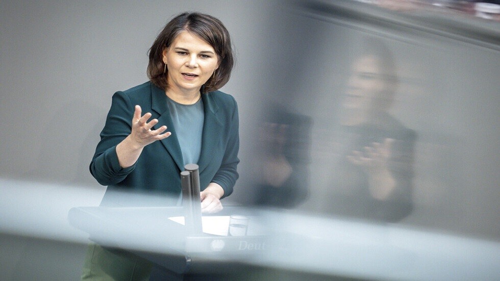 بيربوك تدعو لمنح أوكرانيا صفة العضو المرشح في الاتحاد الأوروبي