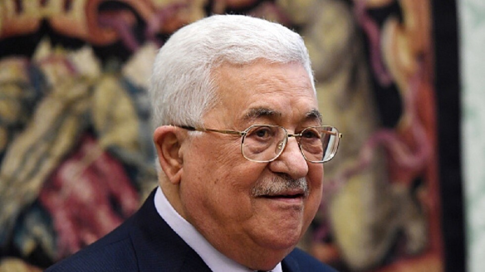 مسؤول فلسطيني ينفي صحة الأخبار المتداولة حول صحة الرئيس محمود عباس