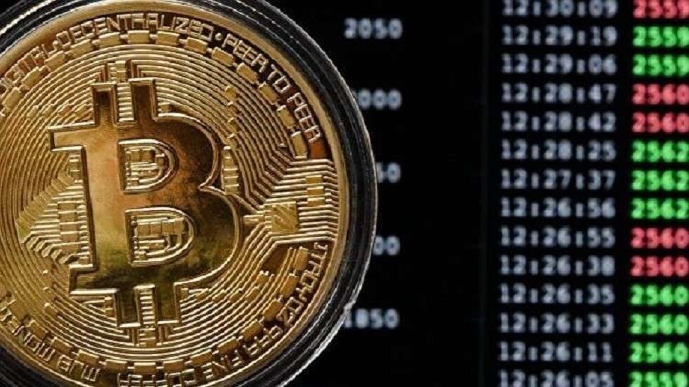 تراجع قياسي لسعر بيتكوين