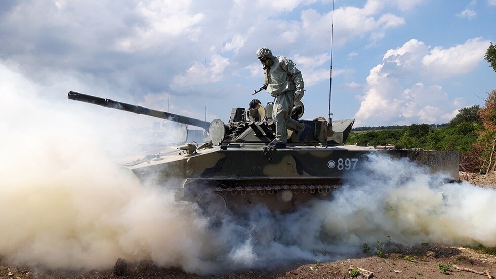 مظليون روس يتحدثون عن استخدام عربة إنزال جديدة في أوكرانيا