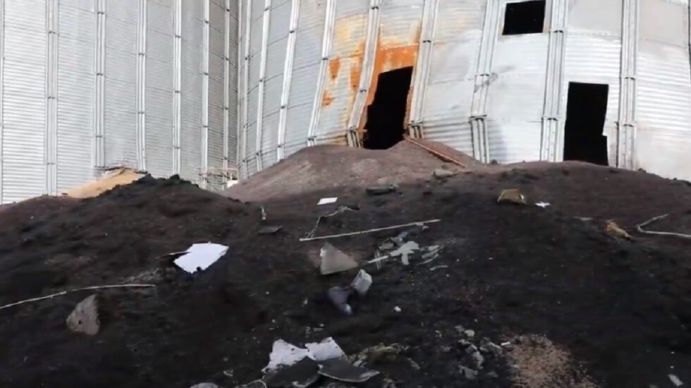 دونيتسك: القوات الأوكرانية أحرقت أطنانا من الحبوب في ميناء ماريوبول