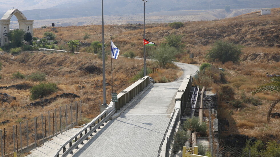 الجيش الإسرائيلي: إحباط محاولة تهريب أسلحة على الحدود الأردنية (صورة)