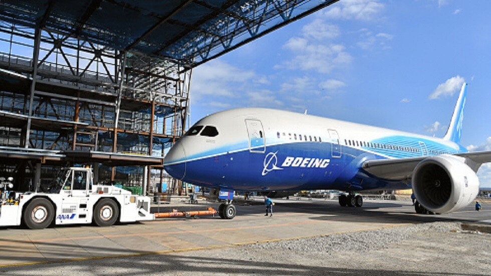 محكمة أمريكية تأمر بحجز طائرتين بزعم ملكيتهما لملياردير روسي